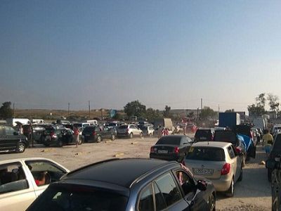 Крым, автомобили в ожидании парома. Фото из Фейсбука автора Крым, автомобили в ожидании парома. Фото из Фейсбука автора