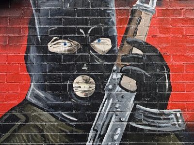 Белфаст, ИРА (грффити). Источник - https://kateincolor.files.wordpress.com/2013/03/img_0705.jpg Белфаст, ИРА (грффити). Источник - https://kateincolor.files.wordpress.com/2013/03/img_0705.jpg