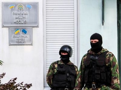 Силовики у здания Меджлиса. Источник - http://crime.in.ua//node/6220 Силовики у здания Меджлиса. Источник - http://crime.in.ua//node/6220