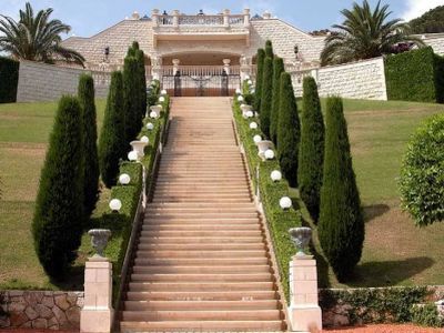 Лестница в Бахайском саду. Фото: vladimir37.moifoto.ru Лестница в Бахайском саду. Фото: vladimir37.moifoto.ru