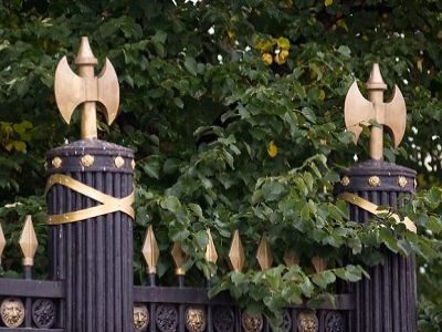 Ограда Александровского сада. Фото moscowwalks.ru Ограда Александровского сада. Фото moscowwalks.ru