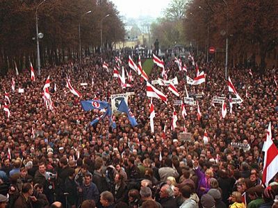 Минск, акция протеста, 1996. Источник - http://rusplt.ru/ Минск, акция протеста, 1996. Источник - http://rusplt.ru/