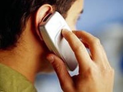 Разговор по мобильному Разговор по мобильному