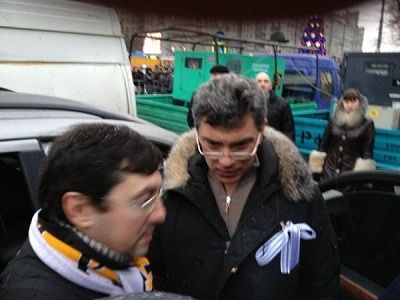 А.Белов (Поткин) и Б.Немцов на митинге, Москва, 10.12.11. Источник - http://cs5142.vkontakte.ru/ А.Белов (Поткин) и Б.Немцов на митинге, Москва, 10.12.11. Источник - http://cs5142.vkontakte.ru/