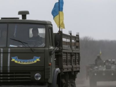 Грузовик с украинскими военнослужащими. Фото: unian.ua Грузовик с украинскими военнослужащими. Фото: unian.ua