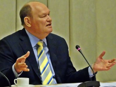 Прощание губернатора. Фото: Виктор Шамаев, Каспаров.Ru Прощание губернатора. Фото: Виктор Шамаев, Каспаров.Ru