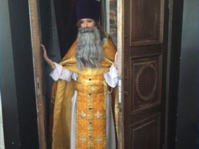 Ксения Собчак в церковной одежде. Фото: instagram.com/xenia_sobchak Ксения Собчак в церковной одежде. Фото: instagram.com/xenia_sobchak