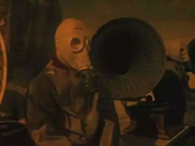 Фильм "Через тернии к звездам", сцена с громкоговорителями диктатора. Источник - http://free-filmy.ru/ Фильм "Через тернии к звездам", сцена с громкоговорителями диктатора. Источник - http://free-filmy.ru/