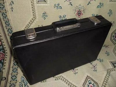 Портфель-"дипломат". Источник - http://20th.su/ Портфель-"дипломат". Источник - http://20th.su/