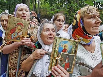 Крестный ход к 1000-летию со дня смерти Владимира. Источник - http://www.tvc.ru/ Крестный ход к 1000-летию со дня смерти Владимира. Источник - http://www.tvc.ru/