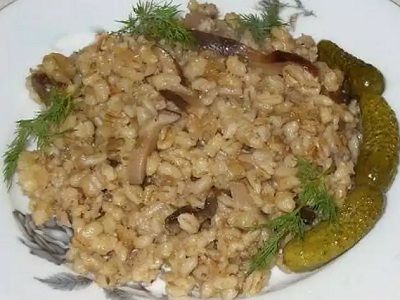 Перловая каша с огурцами. Источник - http://www.rezepty.ru/ Перловая каша с огурцами. Источник - http://www.rezepty.ru/