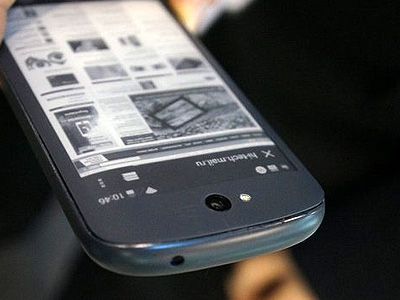 YotaPhone. Фото: neva.today YotaPhone. Фото: neva.today