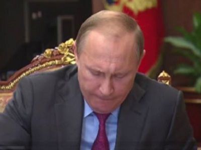 Путин во время совещания о выводе войск, 14.3.16. Скрин видео kremlin.ru Путин во время совещания о выводе войск, 14.3.16. Скрин видео kremlin.ru