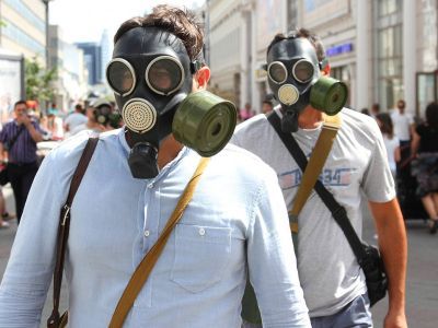 Шествие в противогазах. Фото: kazanreporter.ru Шествие в противогазах. Фото: kazanreporter.ru