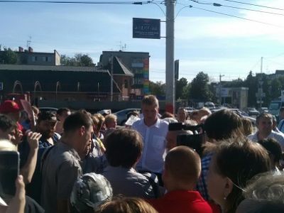 Протестующие работники УАЗа. Фото: 73kprf.ru Протестующие работники УАЗа. Фото: 73kprf.ru