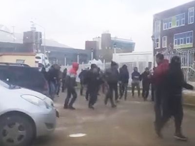 Драка в Якутске. Фото: Лента.Ru Драка в Якутске. Фото: Лента.Ru