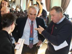 Второй Форум свободной России. В перерыве между сессиями. Фото: Каспаров.Ru