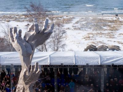 "Жертвам марша смерти". Фото: foto.rg.ru "Жертвам марша смерти". Фото: foto.rg.ru