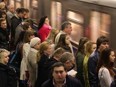 Московское метро в "час пик". Источник - tvc.ru Московское метро в "час пик". Источник - tvc.ru