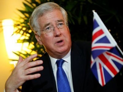 Министр обороны Великобритании Майкл Фэллон. Фото: argumentua.com. Министр обороны Великобритании Майкл Фэллон. Фото: argumentua.com.