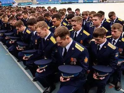 Курсанты Военно-космической академии имени Можайского. Фото: mnogoznanie.ru Курсанты Военно-космической академии имени Можайского. Фото: mnogoznanie.ru