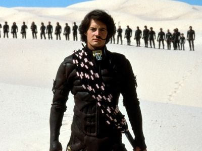 Муад'диб и фримены (из к/ф "Дюна" 1984 г.) Источник - livelib.ru Муад'диб и фримены (из к/ф "Дюна" 1984 г.) Источник - livelib.ru