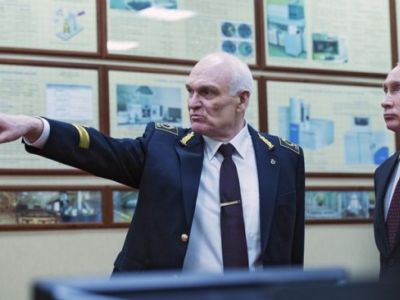 Владимир Литвиненко и Владимир Путин. Источник - theins.ru Владимир Литвиненко и Владимир Путин. Источник - theins.ru