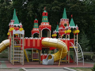Детская площадка "Кремль". Источник - ti71.ru Детская площадка "Кремль". Источник - ti71.ru