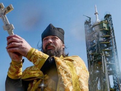 Освящение ракет. Фото: maxpark.com Освящение ракет. Фото: maxpark.com