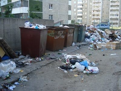 Мусор во дворах. Фото: public.org.ru Мусор во дворах. Фото: public.org.ru