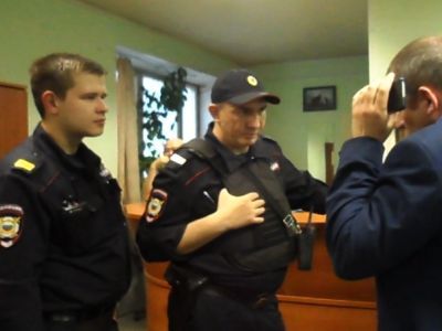 Полиция на защите чиновников. Фото: РК-инфо Полиция на защите чиновников. Фото: РК-инфо