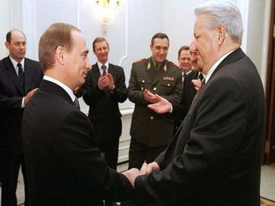 Борис Ельцин и Владимир Путин, 1999 г. Фото: novosti333.ru Борис Ельцин и Владимир Путин, 1999 г. Фото: novosti333.ru