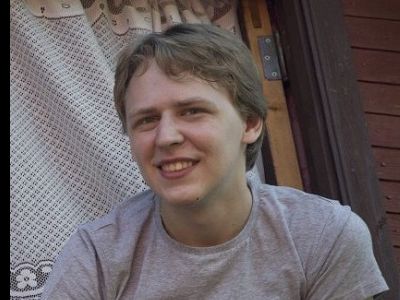 Обвиняемый по делу "Нового величия" Дмитрий Полетаев. Фото: ovdinfo.org Обвиняемый по делу "Нового величия" Дмитрий Полетаев. Фото: ovdinfo.org