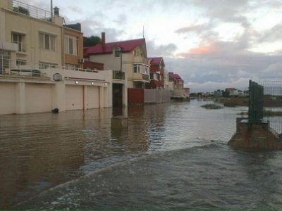 Затопленные дома в Приморье. Фото: primgazeta.ru Затопленные дома в Приморье. Фото: primgazeta.ru