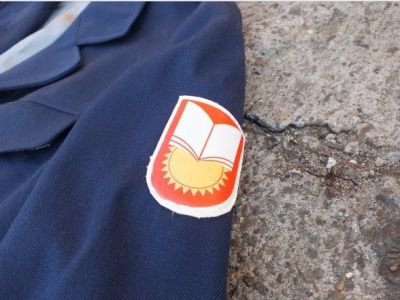 Советская школьная форма с шевроном. Фото: fishki.net Советская школьная форма с шевроном. Фото: fishki.net