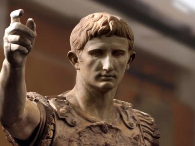Статуя Октавиана Августа. Фото: pikabu.ru Статуя Октавиана Августа. Фото: pikabu.ru
