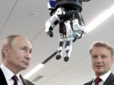 Путин, Греф и робототехника. Фото: ТАСС