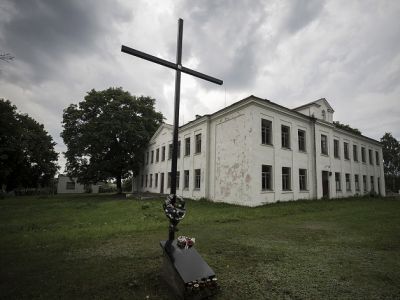 Памятник героям Слуцкого восстания в Семежево. Фото: maxim-nm.livejournal.com Памятник героям Слуцкого восстания в Семежево. Фото: maxim-nm.livejournal.com