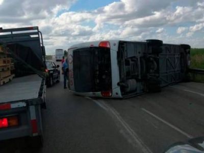 Авария автобуса с туристами в Доминикане. Фото: diariolibre.com Авария автобуса с туристами в Доминикане. Фото: diariolibre.com