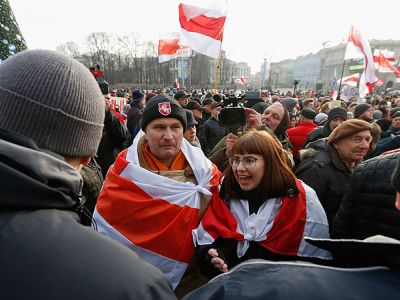 На митинге в Минске против интеграции Белоруссии и России Фото: EPA/Vostock-photo На митинге в Минске против интеграции Белоруссии и России Фото: EPA/Vostock-photo
