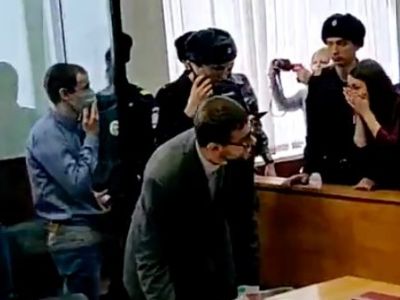 Приговор по делу "Сети", прощание осужденных с родными. Фото: www.facebook.com/allagut Приговор по делу "Сети", прощание осужденных с родными. Фото: www.facebook.com/allagut