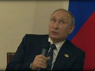 Путин напуганный (пресс-конференция на саммите БРИКС 16.10.2016). Скрин видео: youtube.com/watch?v=-uC7y8R3nfk Путин напуганный (пресс-конференция на саммите БРИКС 16.10.2016). Скрин видео: youtube.com/watch?v=-uC7y8R3nfk
