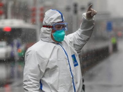 Защитный костюм против коронавируса. Фото: LIGA.net Защитный костюм против коронавируса. Фото: LIGA.net
