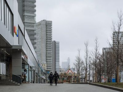 Опустевшая Москва во время карантина, улица Новый Арбат. Фото: Анастасия Пожидаева / The Village Опустевшая Москва во время карантина, улица Новый Арбат. Фото: Анастасия Пожидаева / The Village