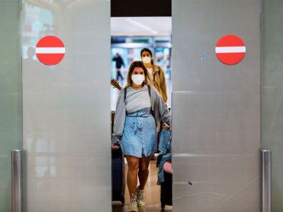 Открытие границ. Фото: Emilio Morenatti / AP