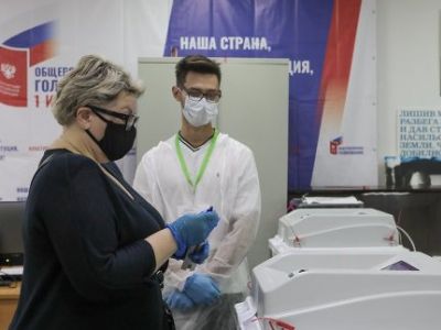 Голосование по поправкам к Конституции. Фото: Сандурская Софья / Агентство "Москва" Голосование по поправкам к Конституции. Фото: Сандурская Софья / Агентство "Москва"