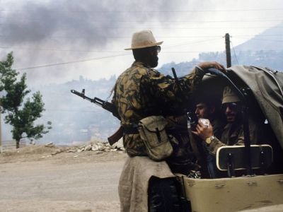 Военные в Нагорном Карабахе. Фото: Андрей Соловьев и Геннадий Хамельянин / ТАСС Военные в Нагорном Карабахе. Фото: Андрей Соловьев и Геннадий Хамельянин / ТАСС