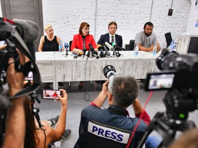 Члены Координационного белорусской совета оппозиции. (Слева направо: Мария Колесникова, Ольга Ковалькова, Максим Знак и Сергей Дылевский). Фото: Иван Водопьянов/Коммерсант Члены Координационного белорусской совета оппозиции. (Слева направо: Мария Колесникова, Ольга Ковалькова, Максим Знак и Сергей Дылевский). Фото: Иван Водопьянов/Коммерсант