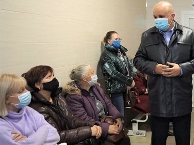 Очередь в поликлинике. Фото: Тайга.инфо. Очередь в поликлинике. Фото: Тайга.инфо.