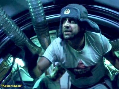 Российский космонавт. Фото: кадр из фильма "Армагеддон" Российский космонавт. Фото: кадр из фильма "Армагеддон"